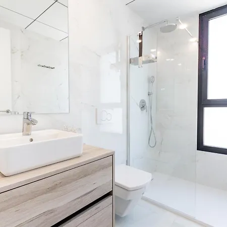 Luxury 3-bdr *