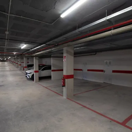 Luxury 3-bdr *